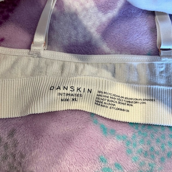 NWOT Danskin lounge bras - Picture 4 of 6